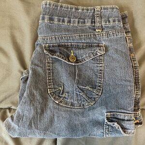 Miss Bottom Medium Wash Cargo Denim Short Size 10